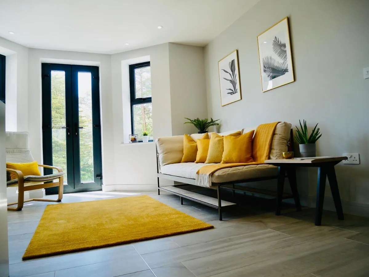 Beautiful Alumpointe Apartment - 400M To The Beach Bournemouth